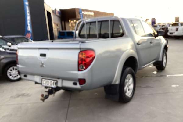 2014 Mitsubishi Triton GLX MN 4X4