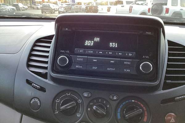 2014 Mitsubishi Triton GLX MN 4X4