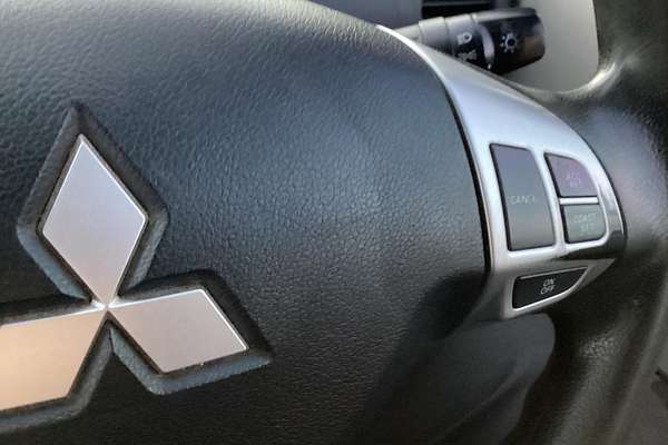 2014 Mitsubishi Triton GLX MN 4X4
