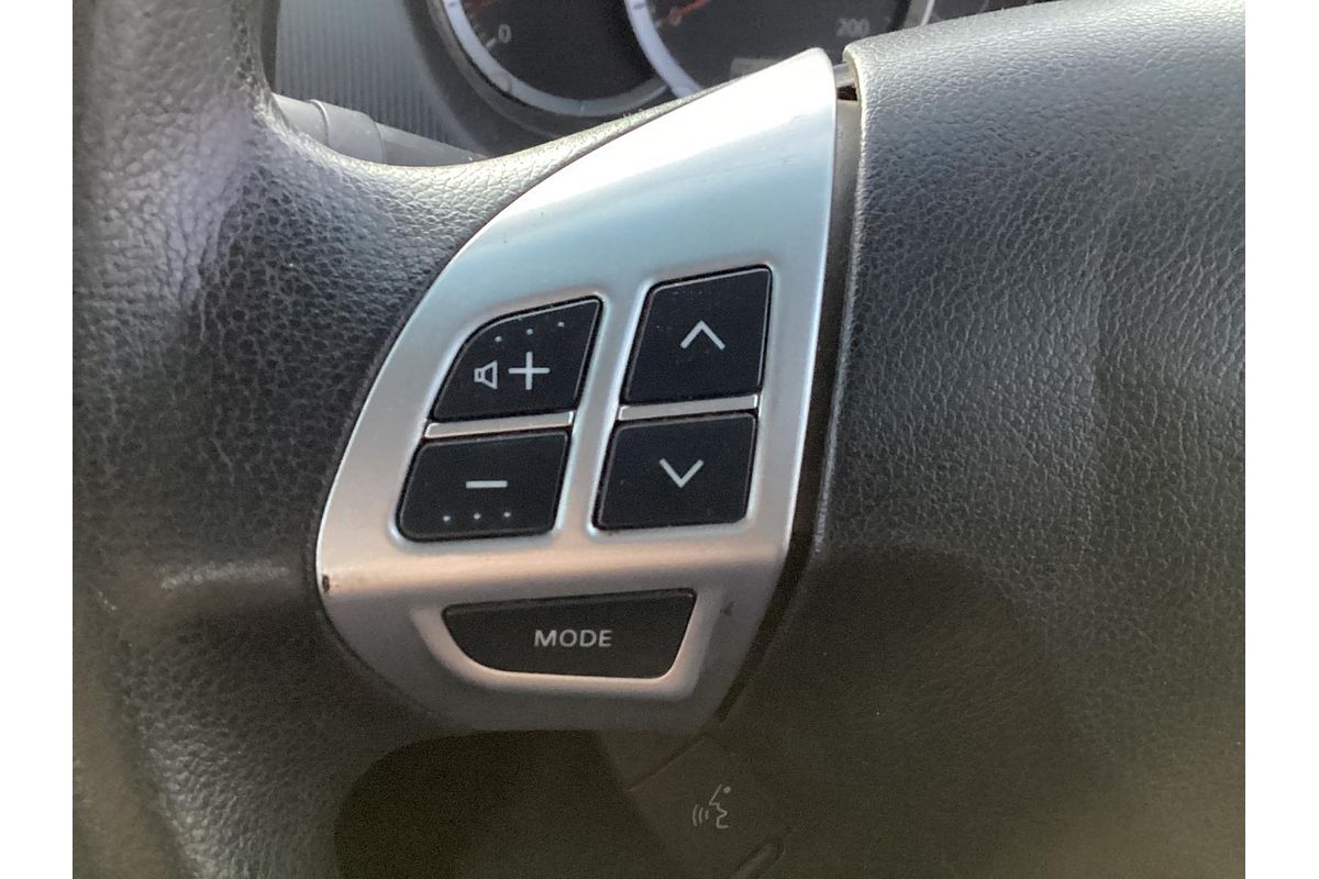 2014 Mitsubishi Triton GLX MN 4X4