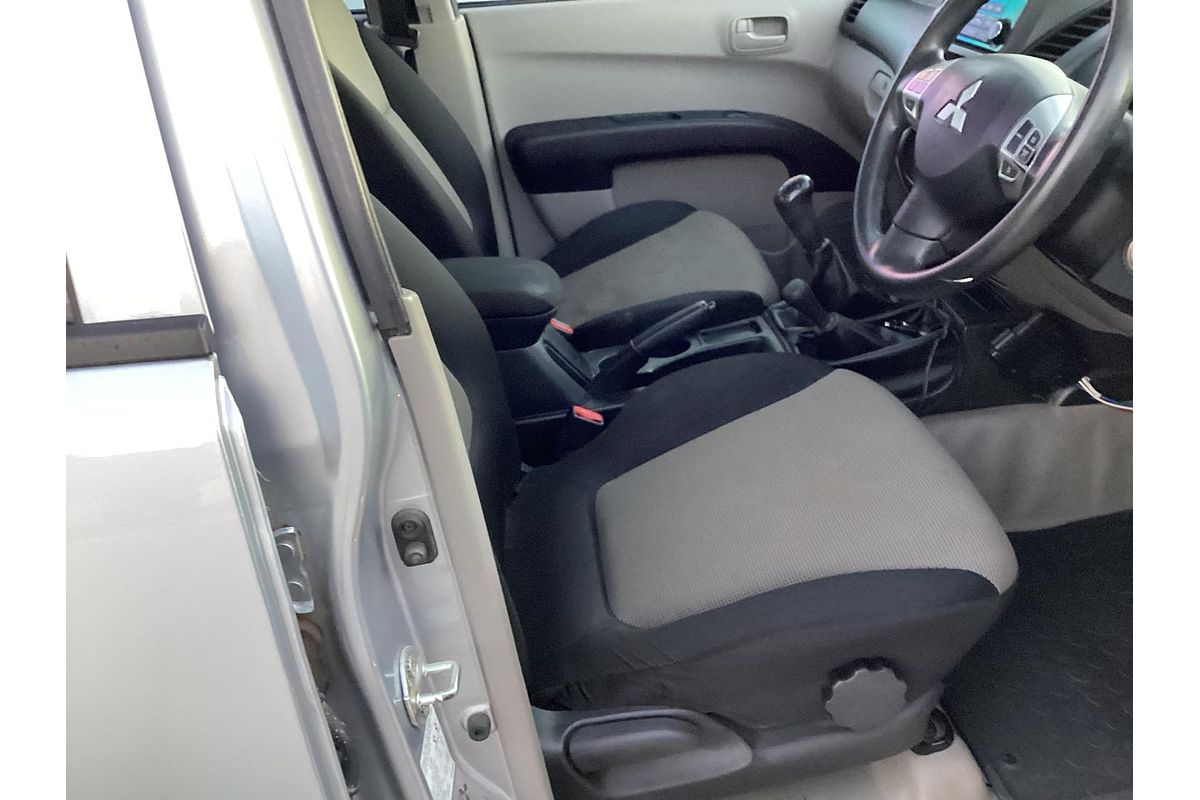2014 Mitsubishi Triton GLX MN 4X4