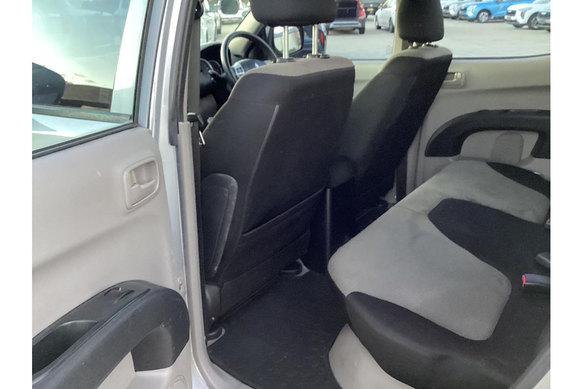 2014 Mitsubishi Triton GLX MN 4X4