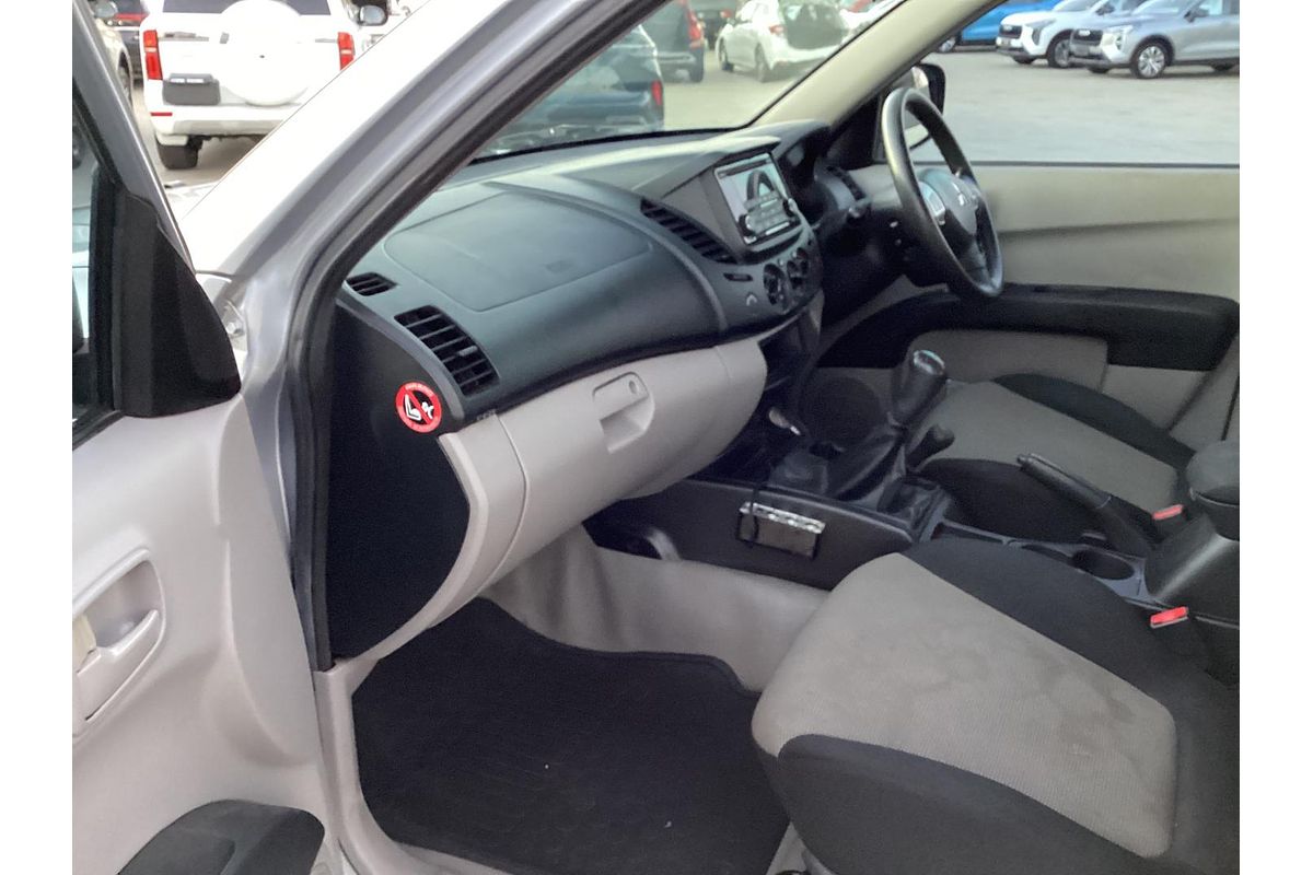 2014 Mitsubishi Triton GLX MN 4X4