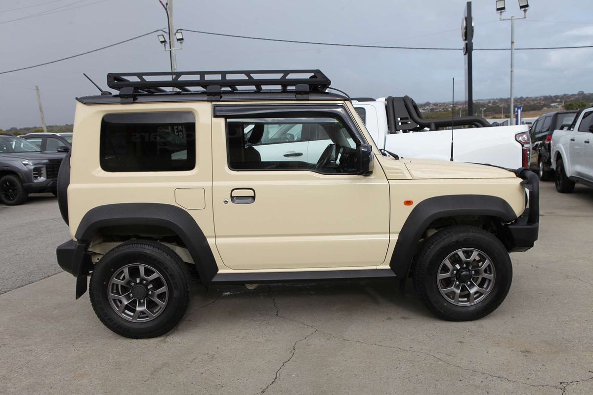 2022 Suzuki Jimny GLX GJ