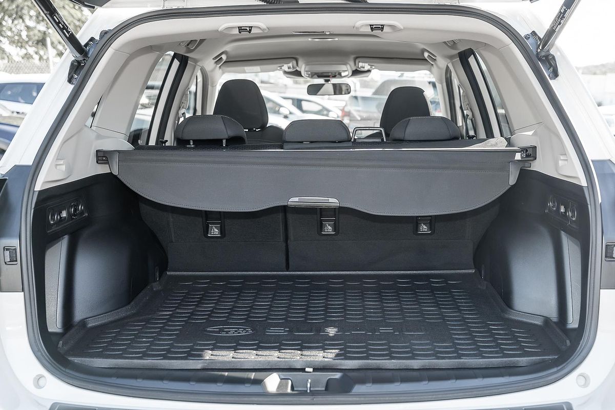 2024 Subaru Forester 2.5i Premium S5