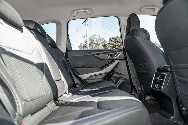 2024 Subaru Forester 2.5i Premium S5