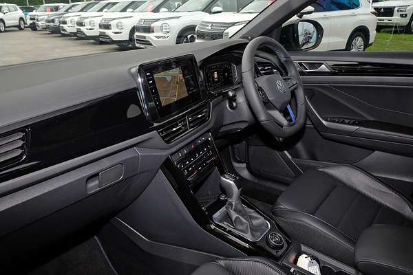 2025 Volkswagen T-Roc R D11