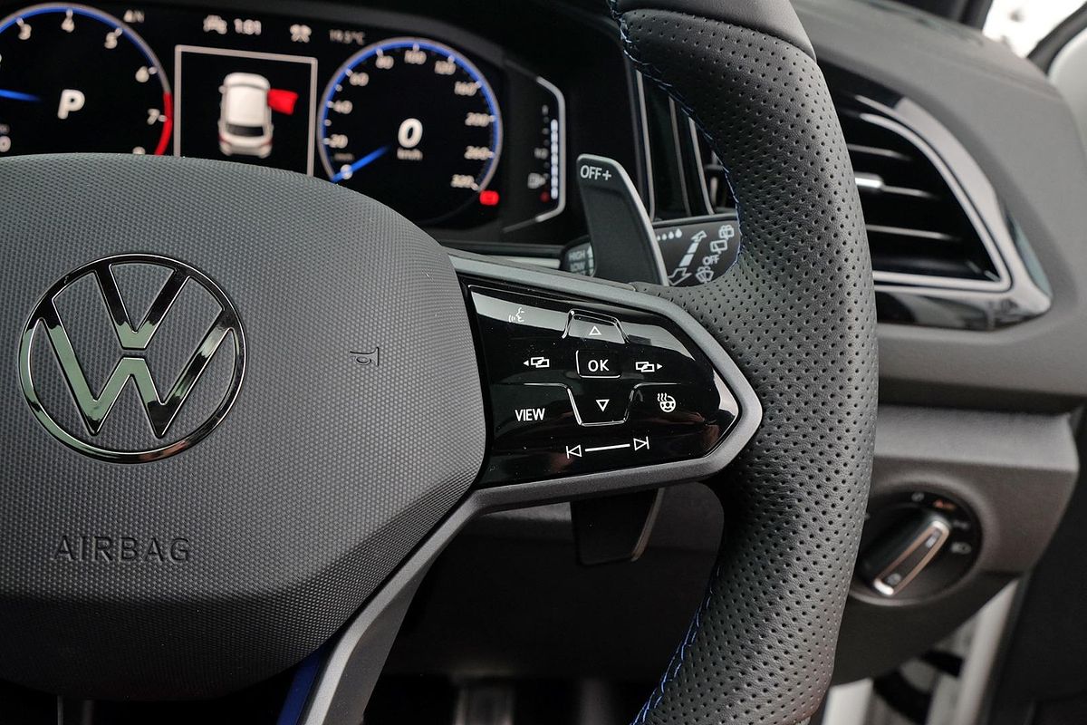 2025 Volkswagen T-Roc R D11