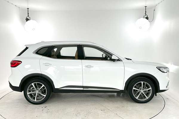2022 MG HS Essence SAS23