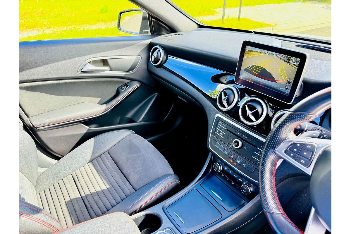 2015 Mercedes-Benz CLA-Class CLA200 X117