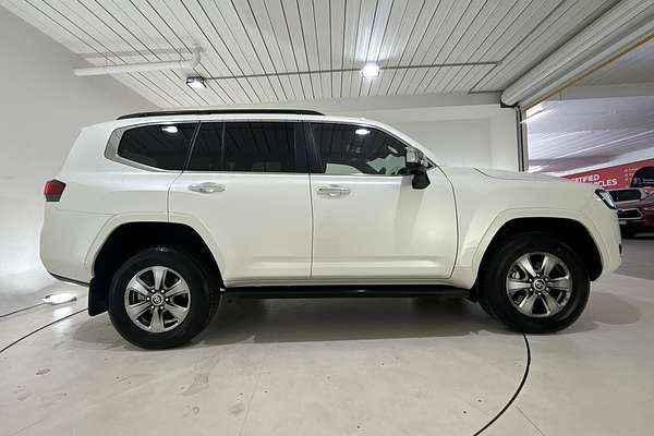 2023 Toyota Landcruiser Sahara FJA300R