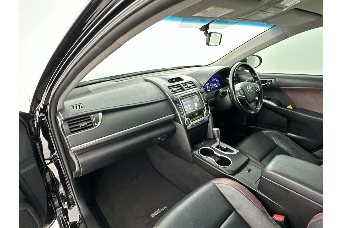 2017 Toyota Camry Atara SX ASV50R