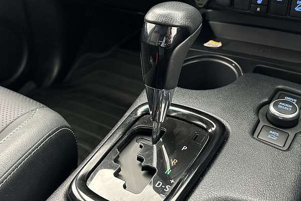2024 Toyota Hilux Rogue 48V GUN126R 4X4