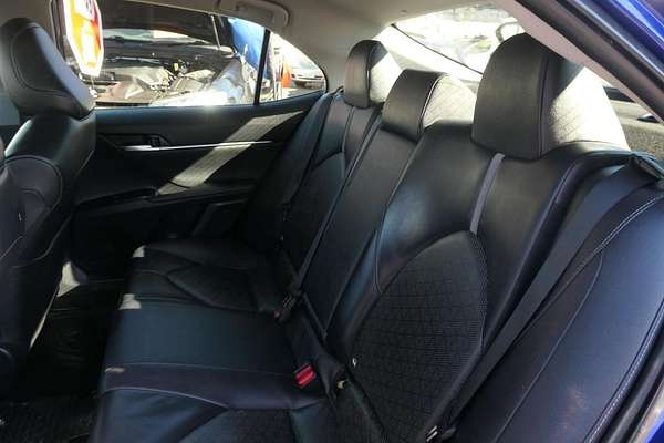 2020 Toyota Camry SX GSV70R