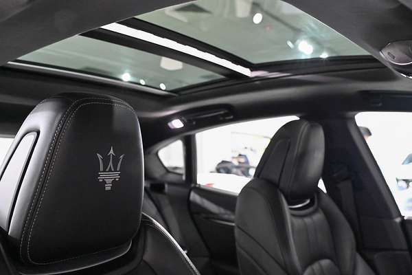 2017 Maserati Levante Sport M161