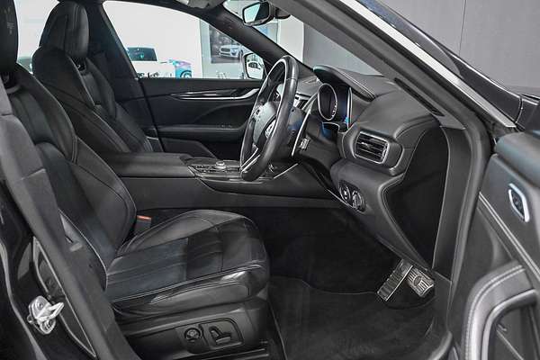 2017 Maserati Levante Sport M161