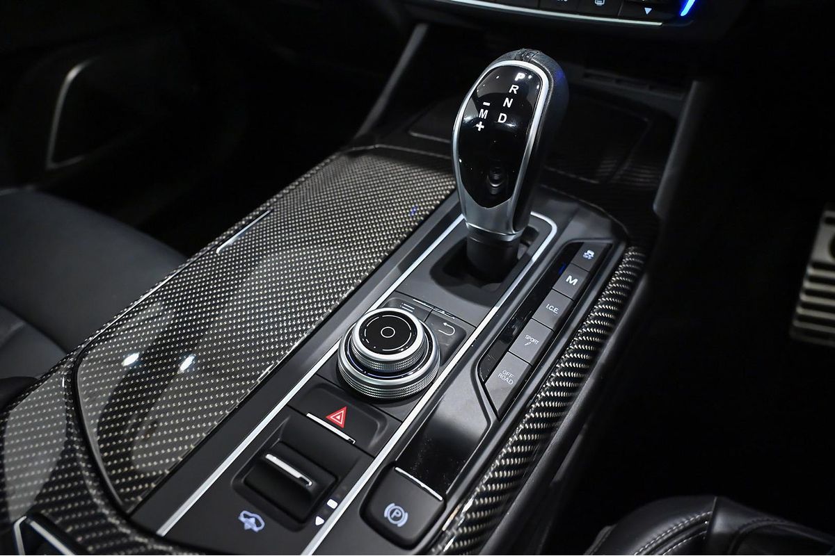 2017 Maserati Levante Sport M161