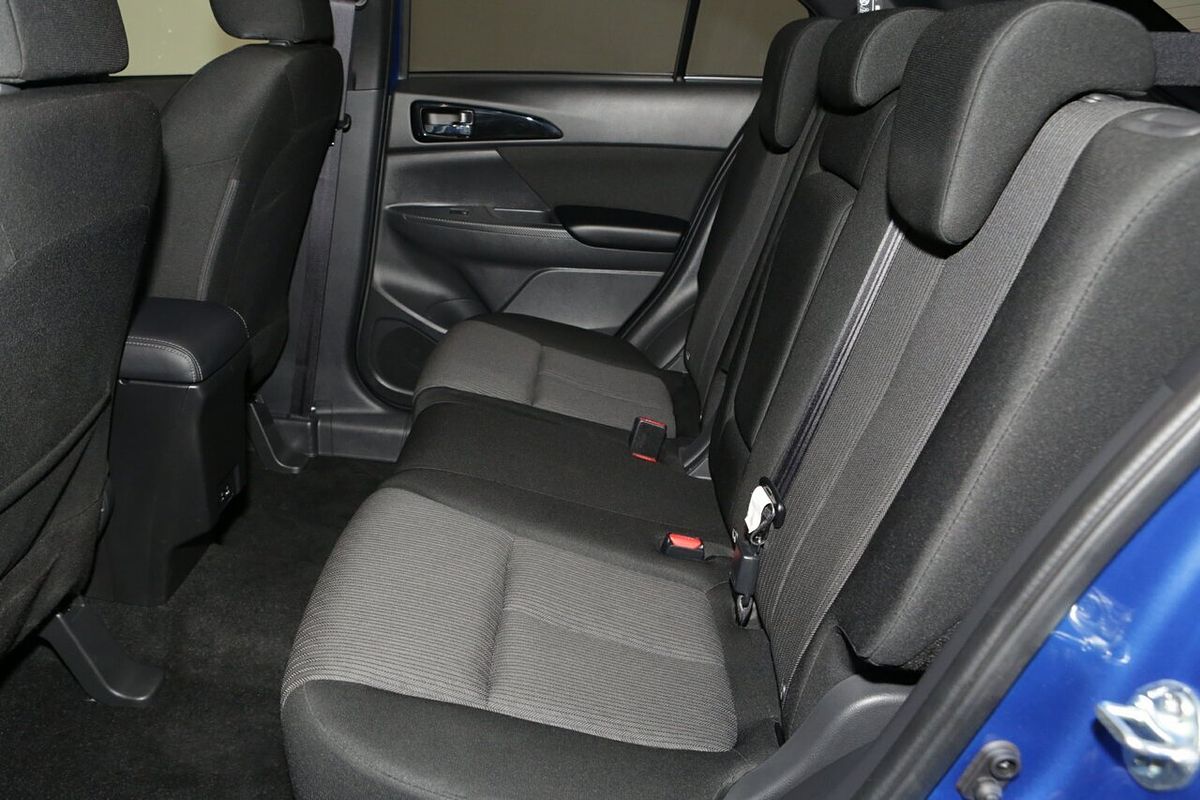 2024 Mitsubishi Outlander LS ZM