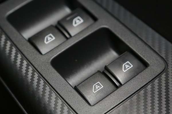 2024 Mitsubishi Outlander LS ZM
