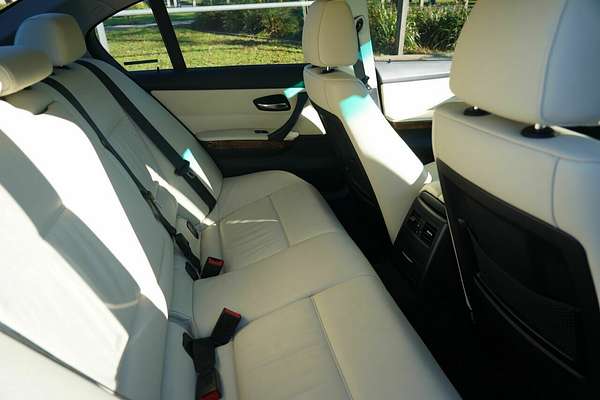 2008 BMW 323i E90 MY09