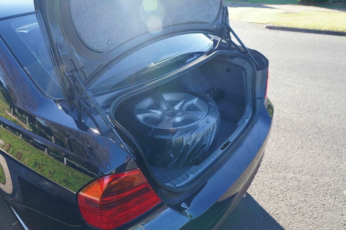 2008 BMW 323i E90 MY09