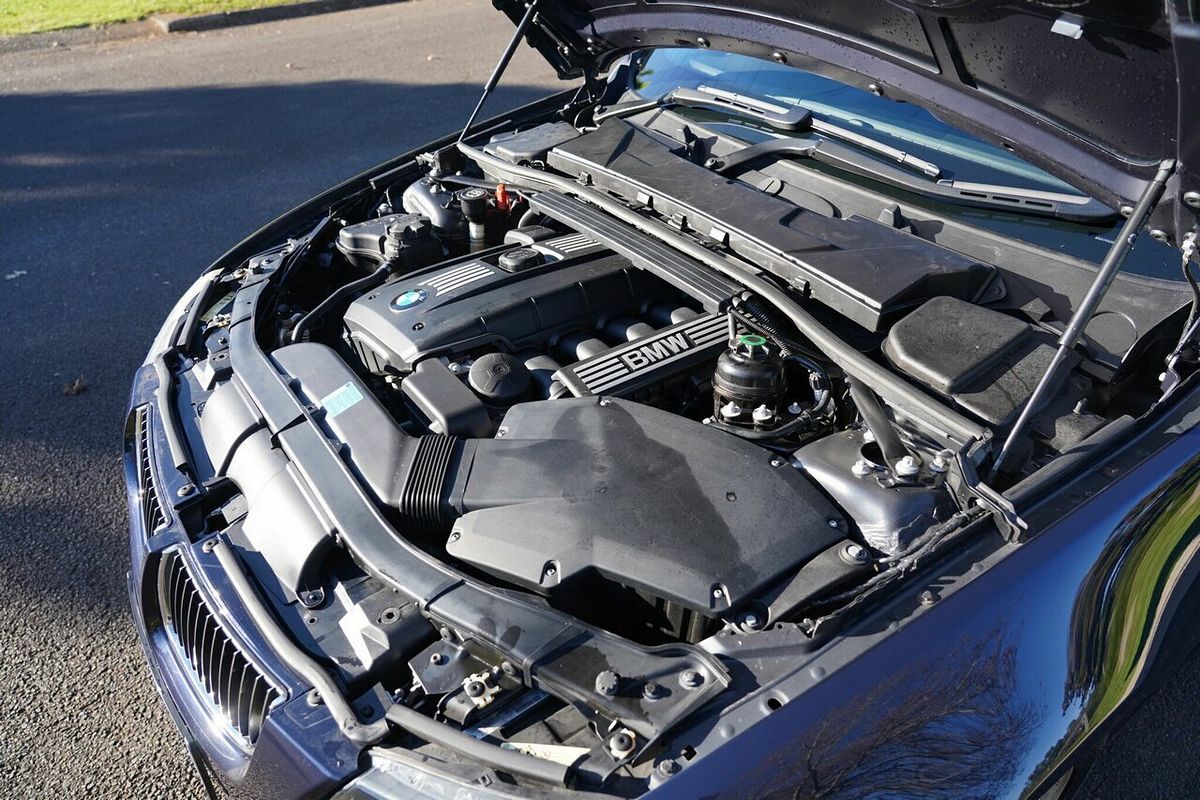 2008 BMW 323i E90 MY09