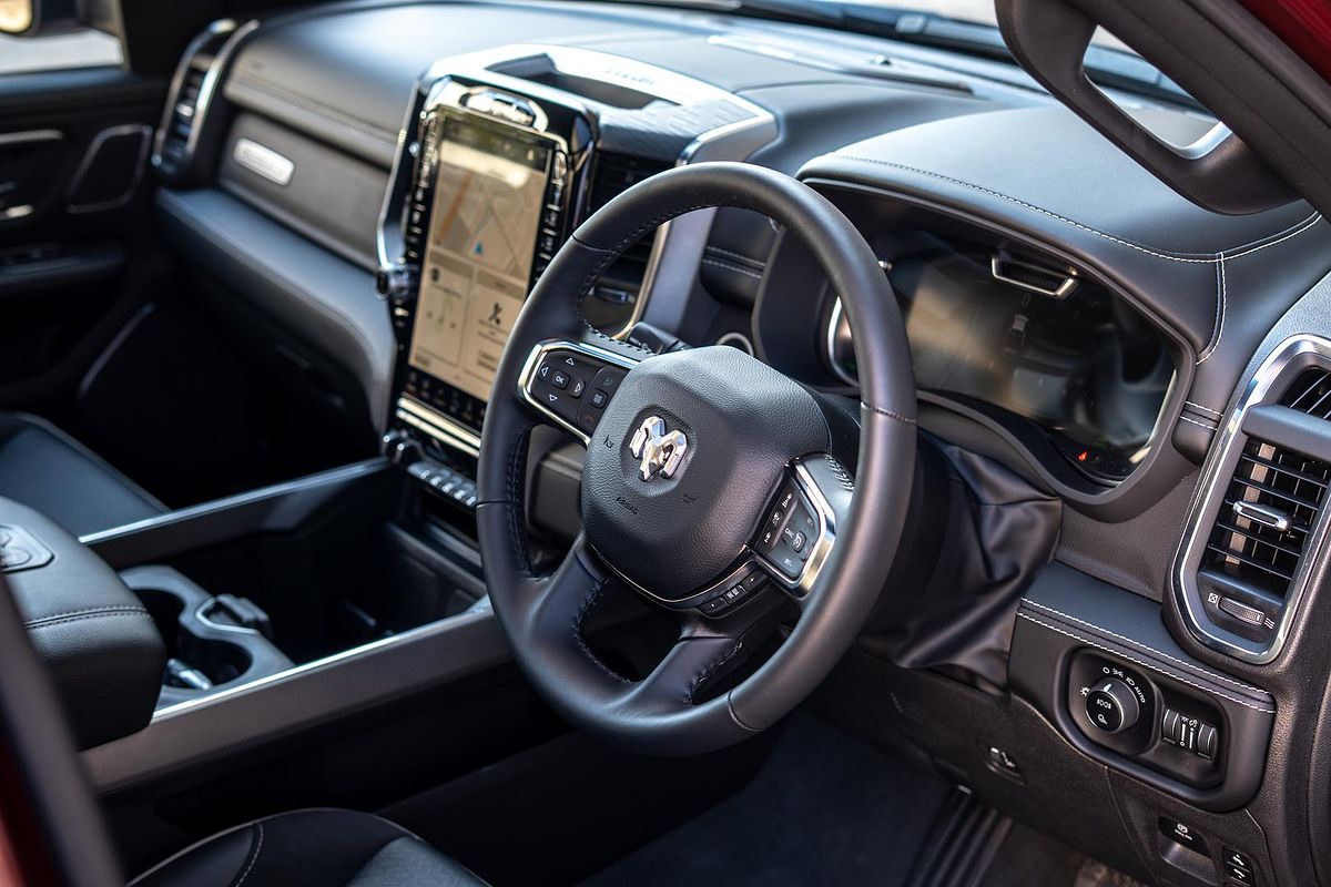 2024 RAM 1500 Laramie Sport RamBox DT 4X4 SWB