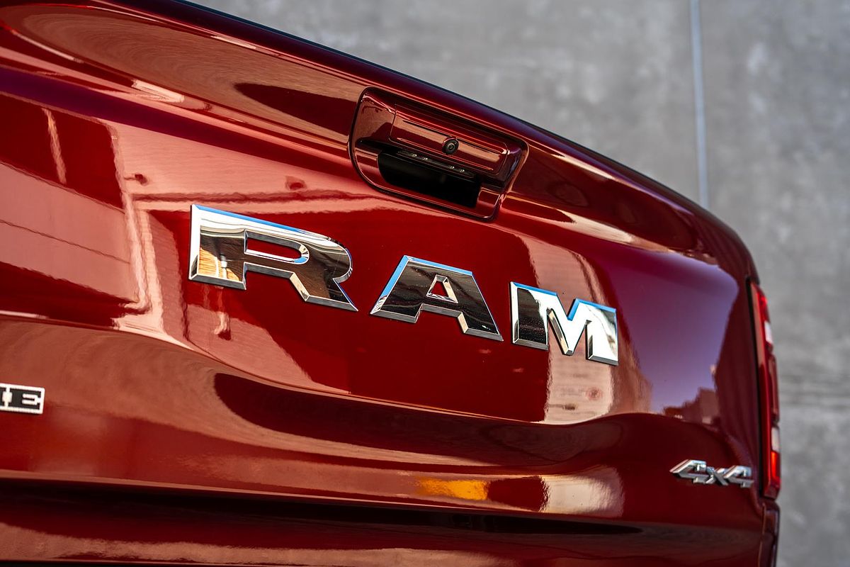 2024 RAM 1500 Laramie Sport RamBox DT 4X4 SWB