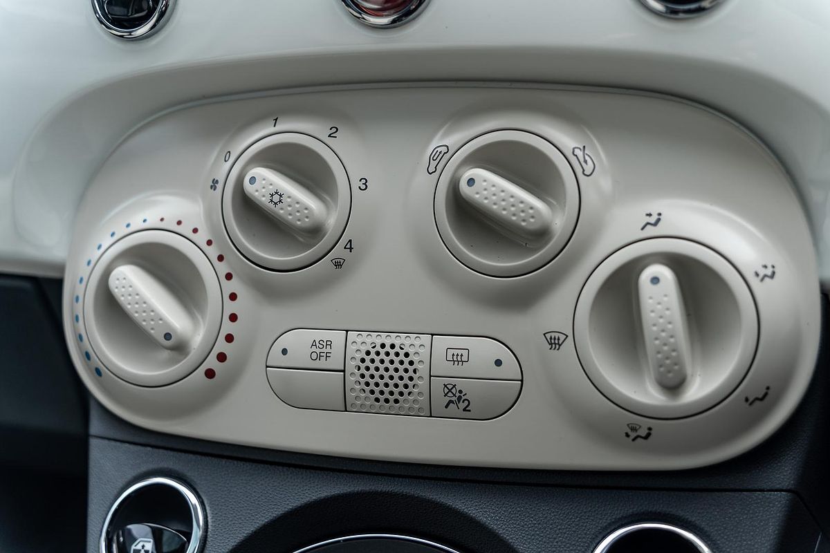 2017 Fiat 500 Anniversario Series 4