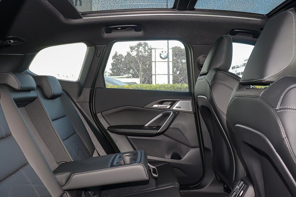 2024 BMW X1 sDrive18i U11