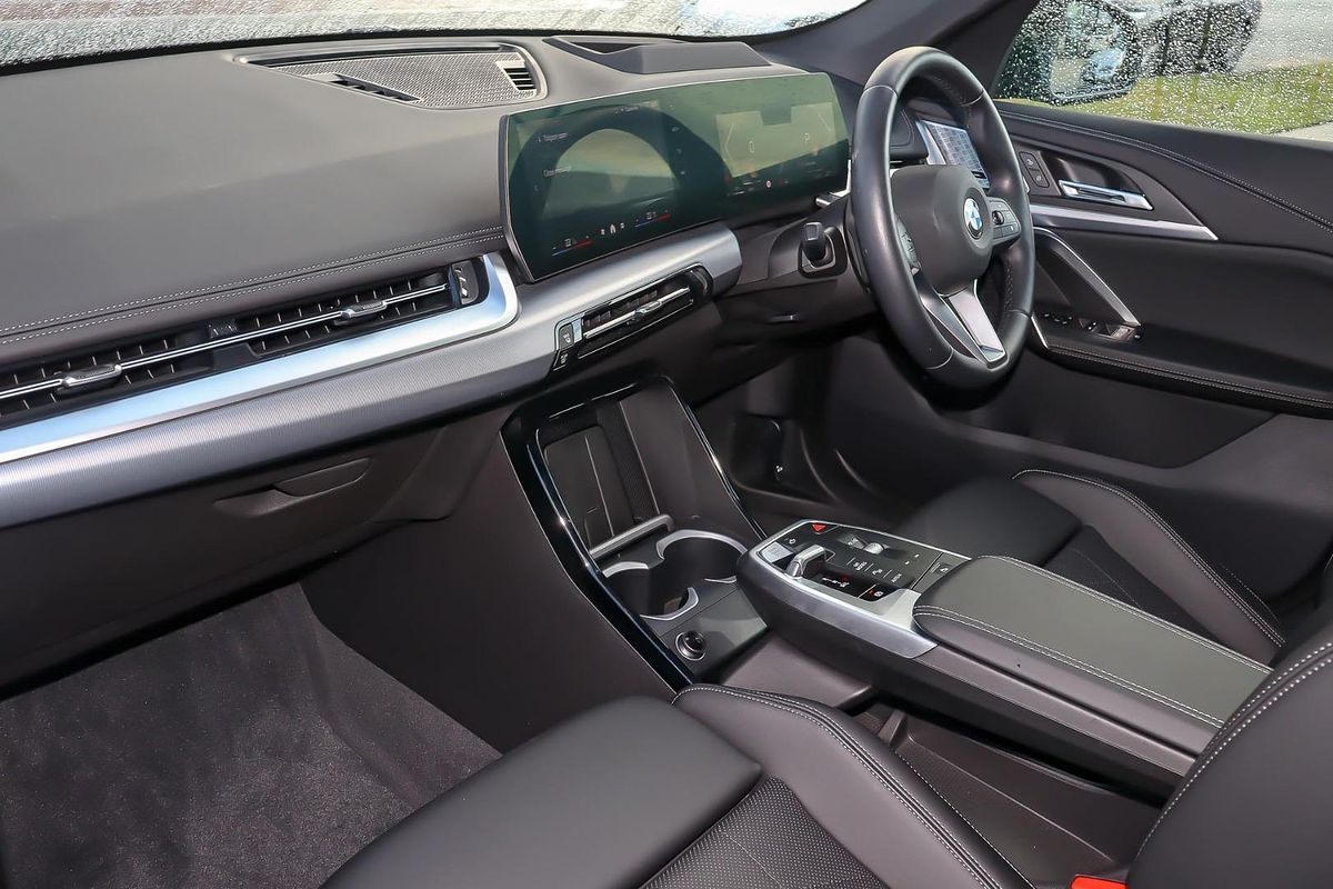 2024 BMW X1 sDrive18i U11