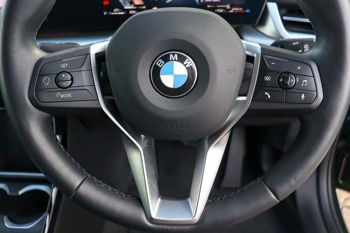 2024 BMW X1 sDrive18i U11