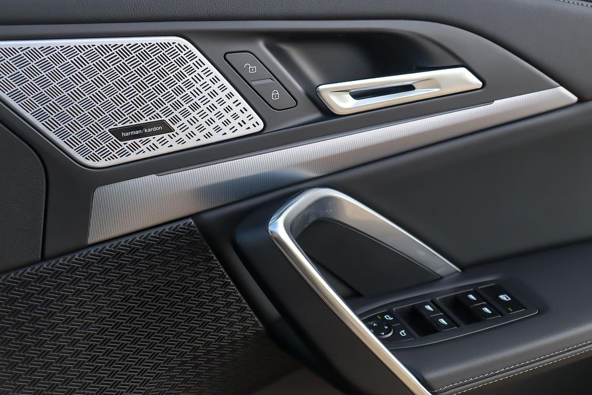 2024 BMW X1 sDrive18i U11