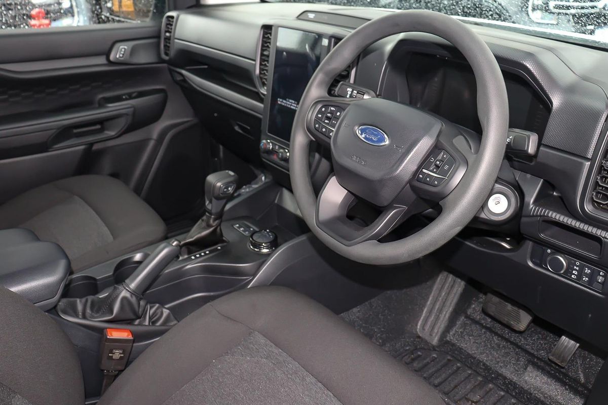 2025 Ford Ranger XL 4X4 2.0L