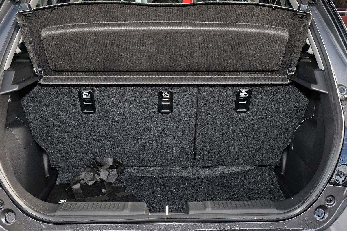 2024 Suzuki Swift Hybrid GLX UZ