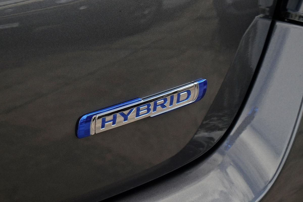 2024 Suzuki Swift Hybrid GLX UZ