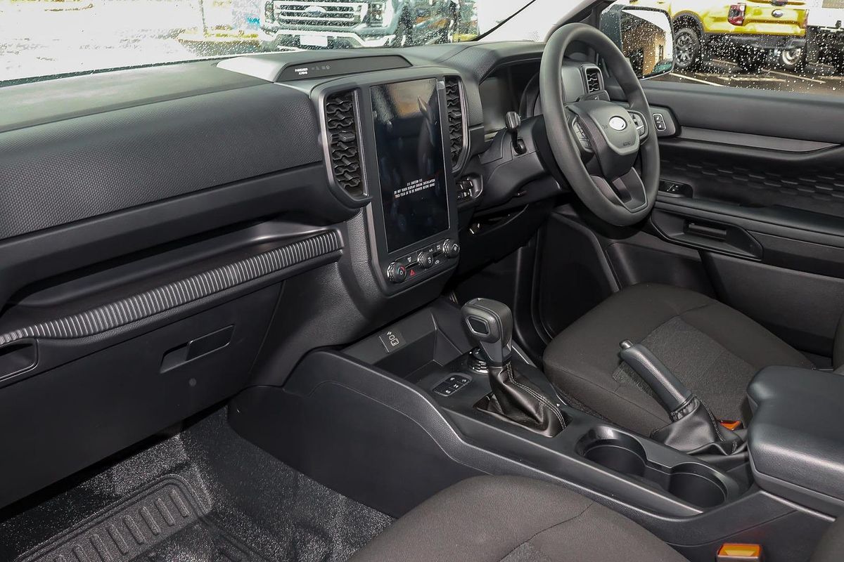 2025 Ford Ranger XL 4X4 2.0L