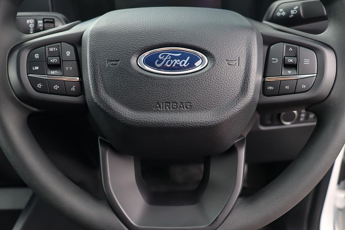 2025 Ford Ranger XL 4X4 2.0L
