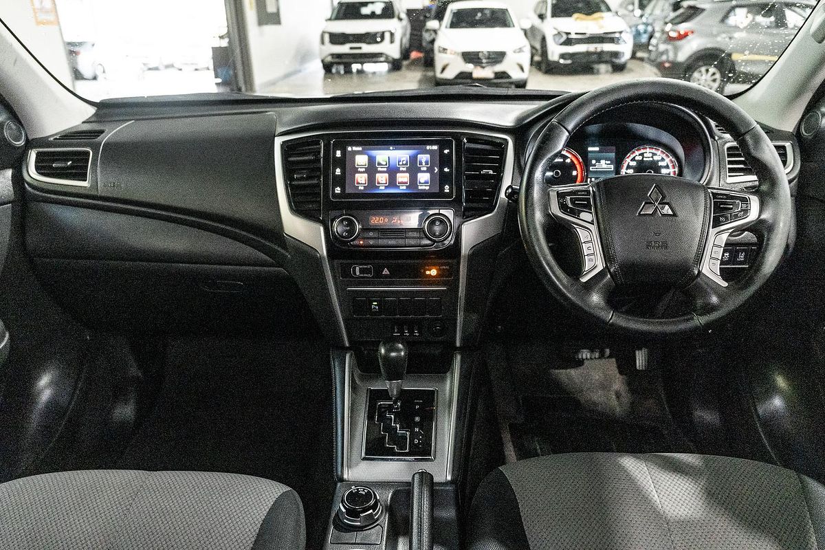 2021 Mitsubishi Triton GLX-R MR 4X4