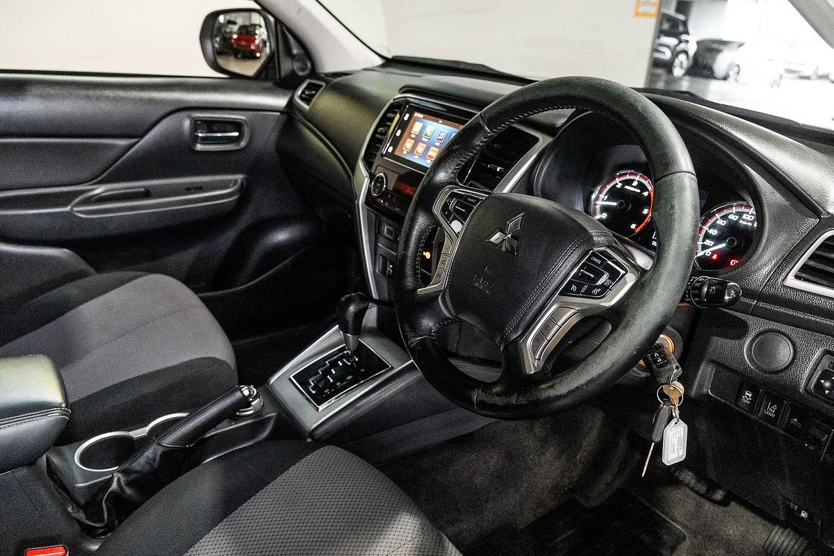 2021 Mitsubishi Triton GLX-R MR 4X4
