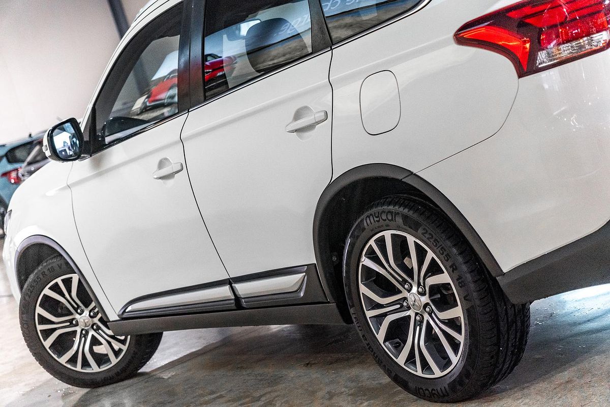 2017 Mitsubishi Outlander LS Safety Pack ZK