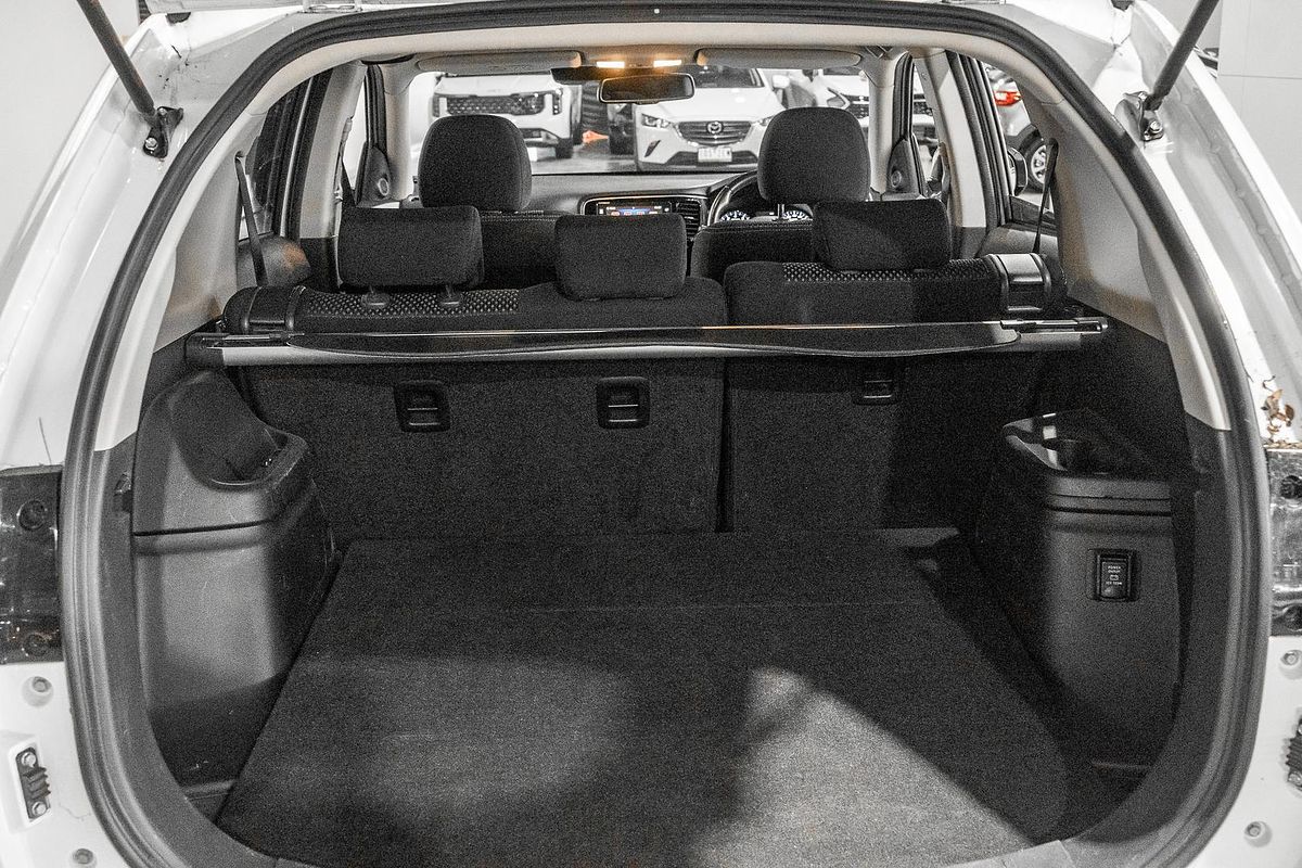 2017 Mitsubishi Outlander LS Safety Pack ZK