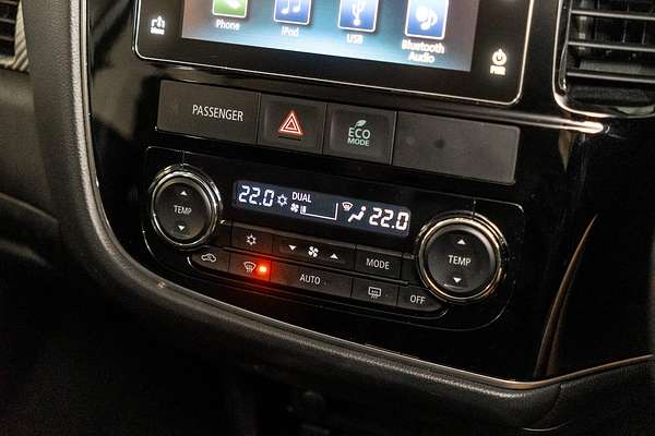 2017 Mitsubishi Outlander LS Safety Pack ZK