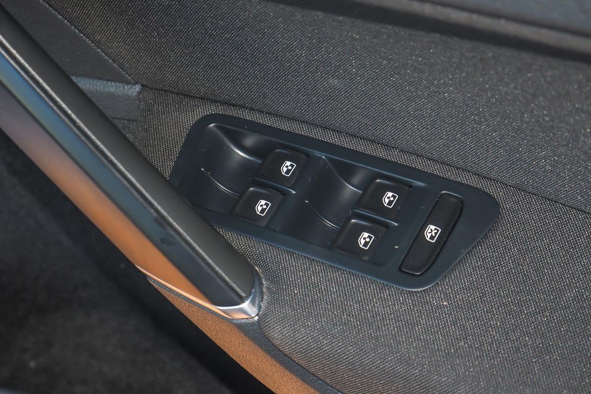 2016 Volkswagen Golf 92TSI Comfortline 7