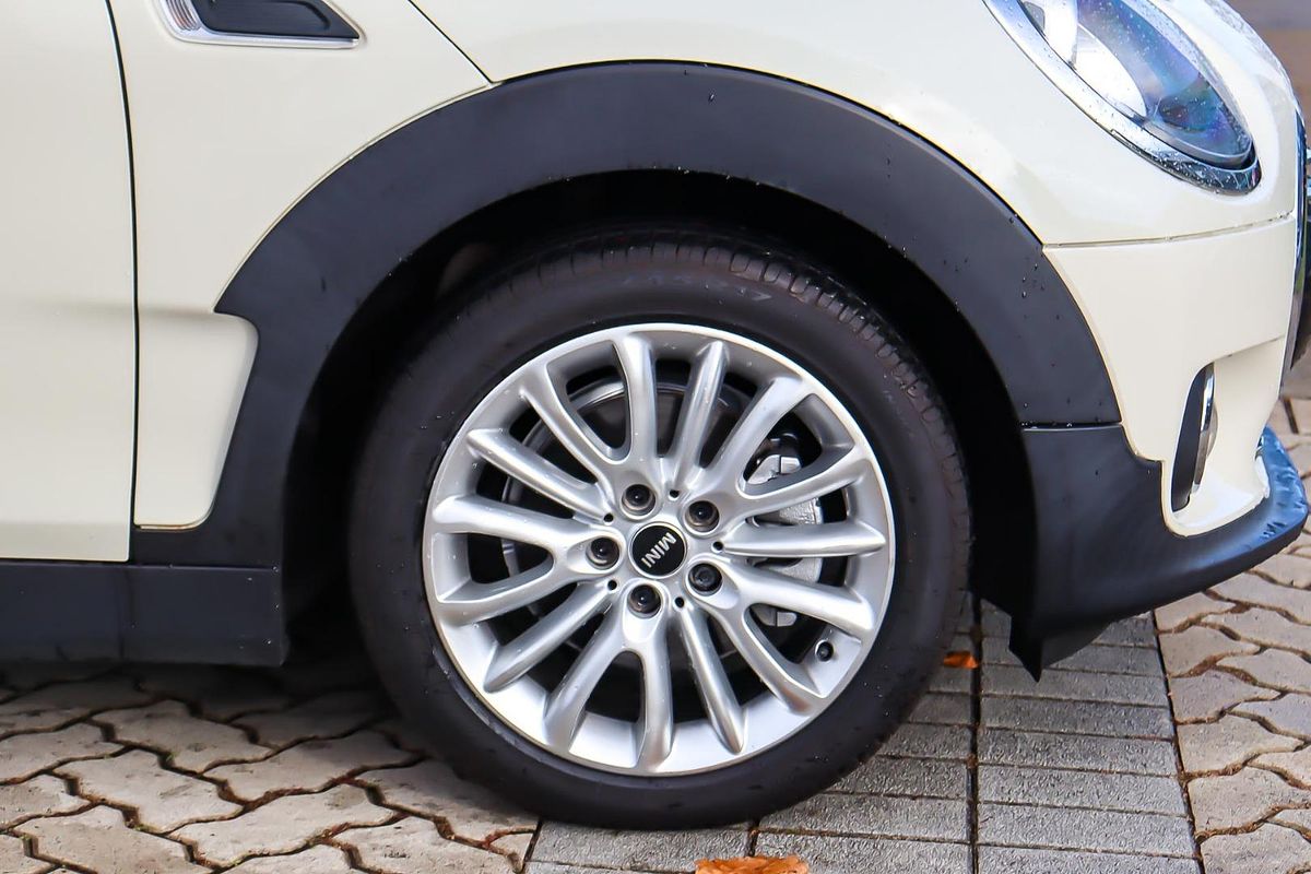 2015 MINI Clubman Cooper F54