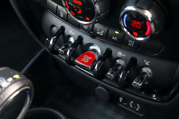 2015 MINI Clubman Cooper F54