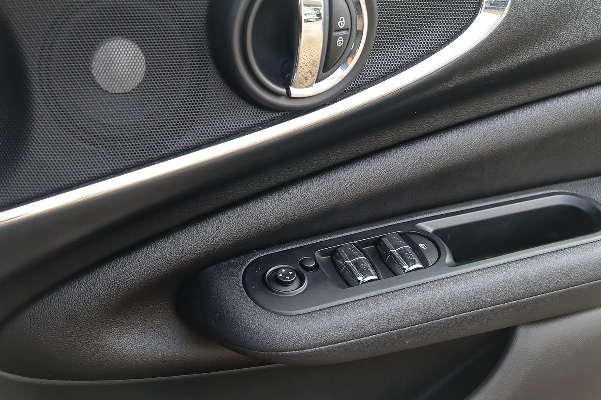 2015 MINI Clubman Cooper F54