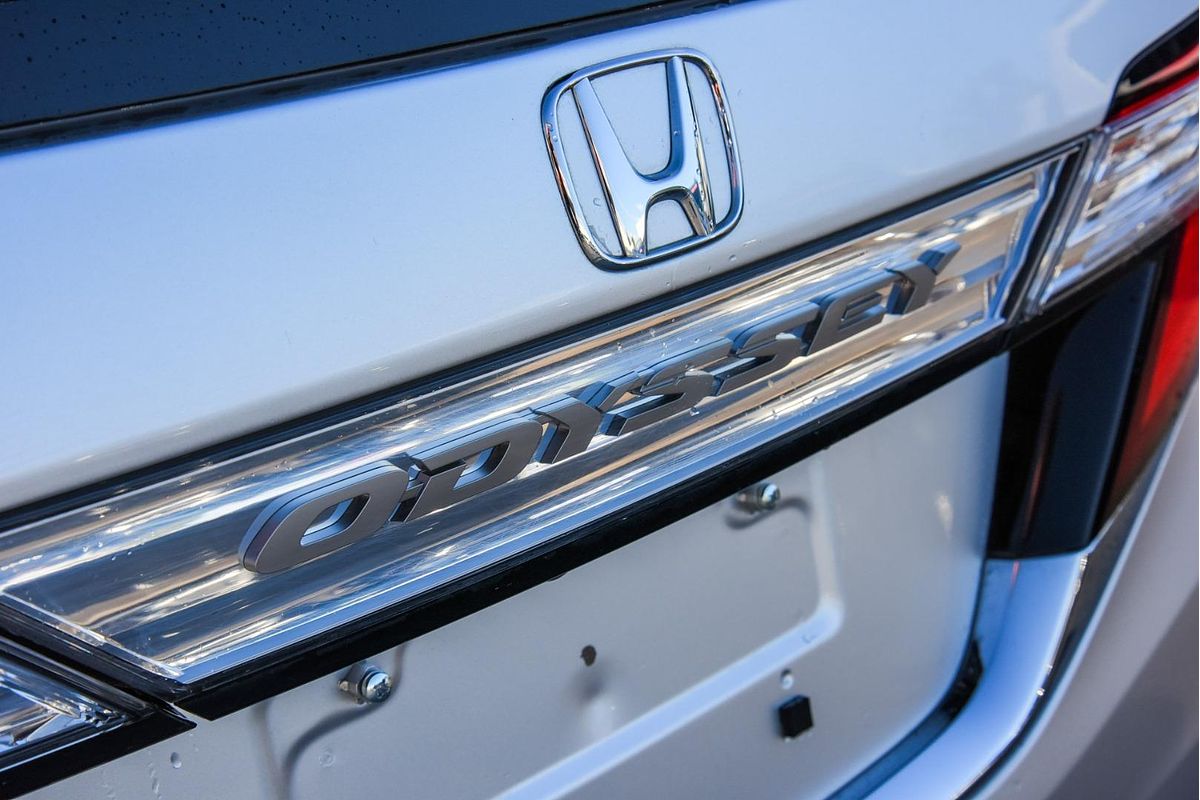 2016 Honda Odyssey VTi-L 5th Gen