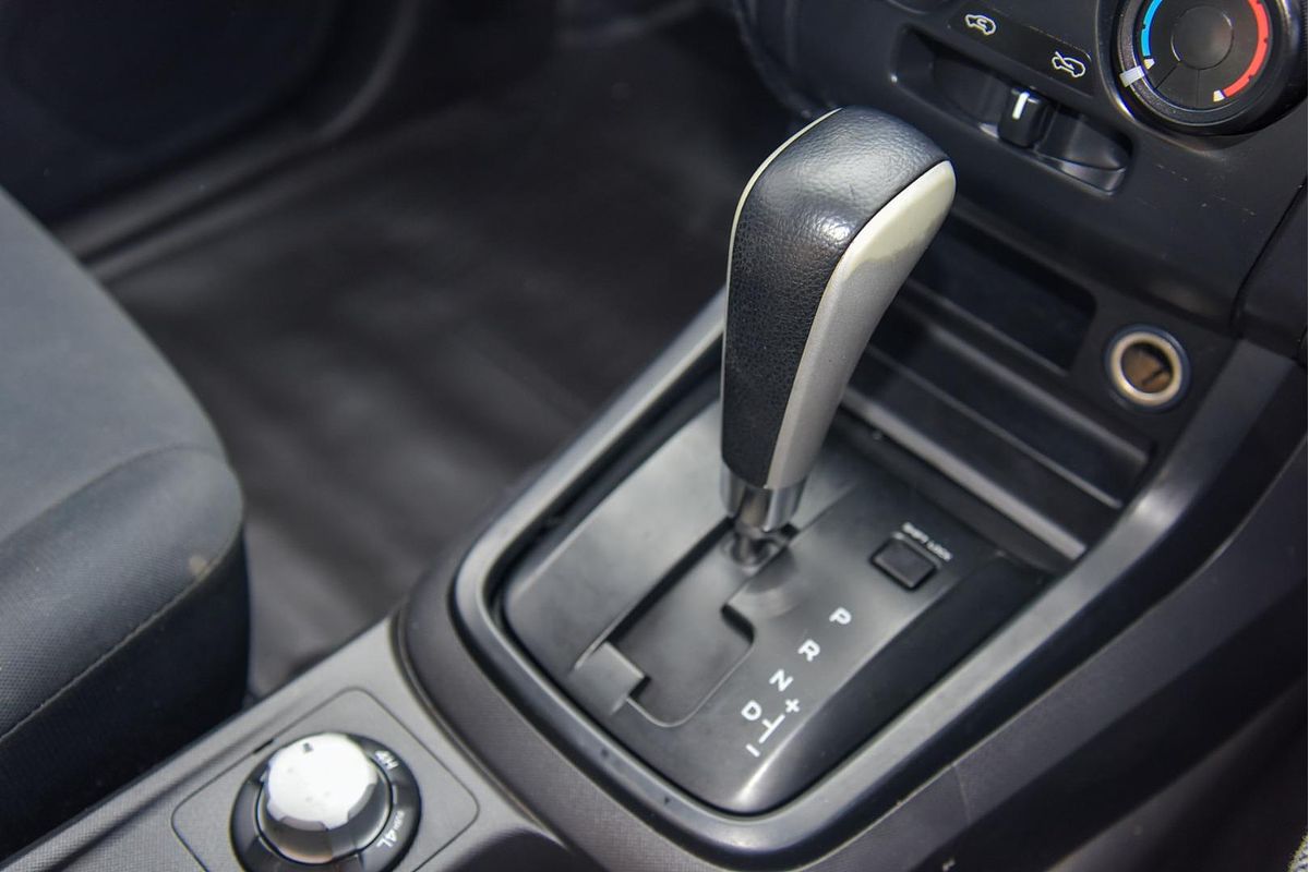 2015 Isuzu D-MAX SX 4X4