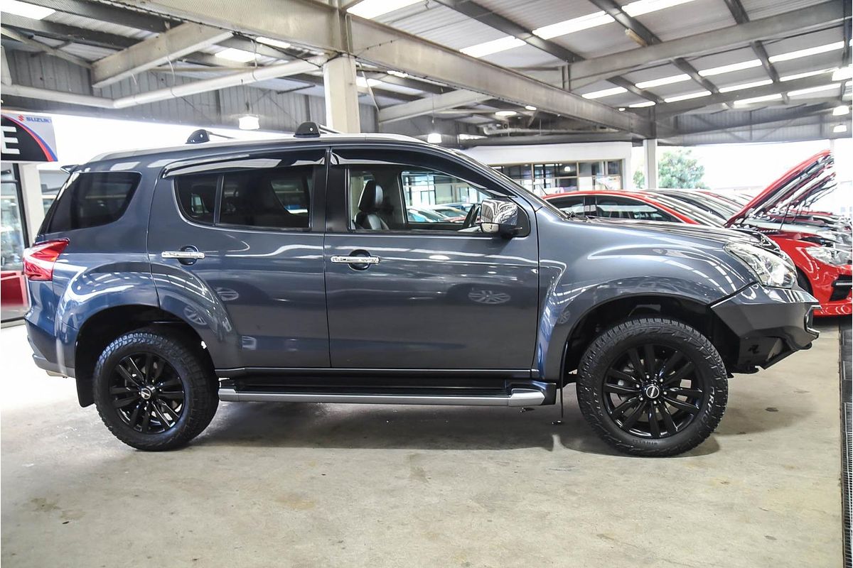 2018 Isuzu MU-X LS-T